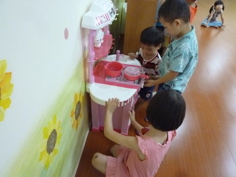 103.09.11體能室分享 (5).JPG