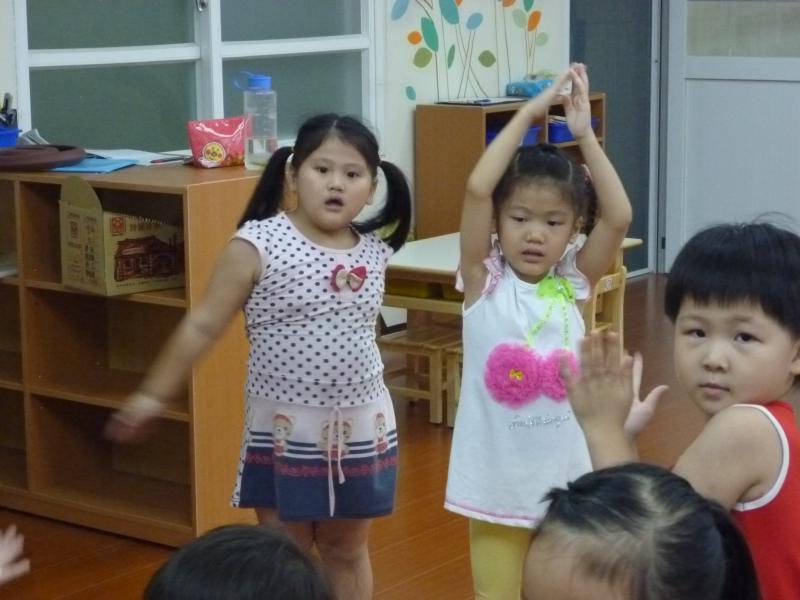 103.09.11體能室分享 (62).JPG