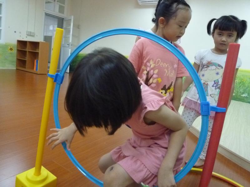 103.09.11體能室分享 (12).JPG