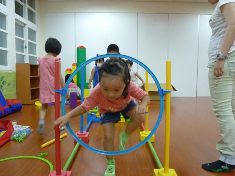 103.09.11體能室分享 (26).JPG