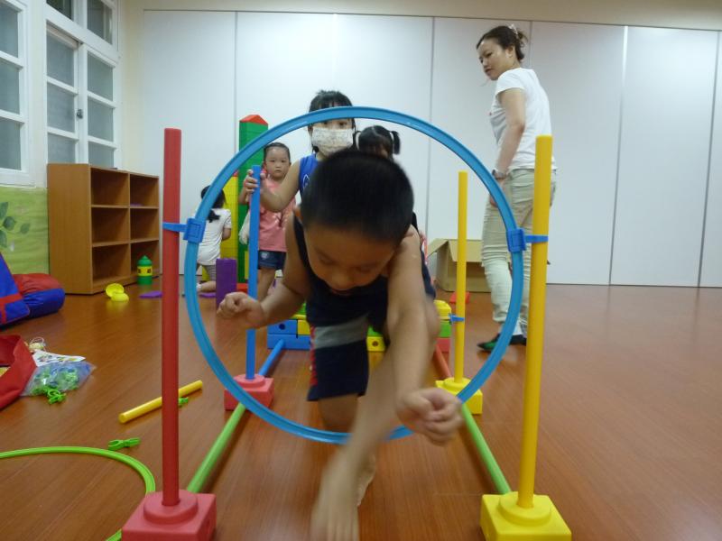 103.09.11體能室分享 (27).JPG