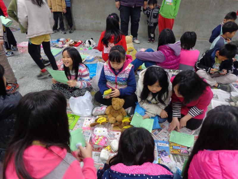學生遵守規定確實將買賣紀錄表紀錄好