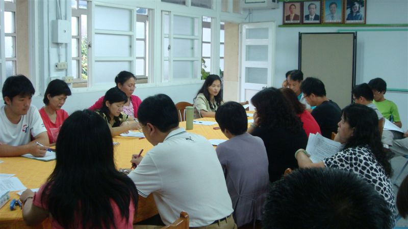 訓導主任─呼籲老師能留意學生安全