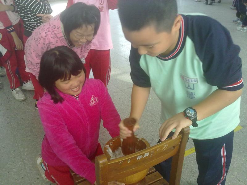 20111124231