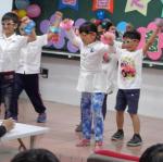 參賽學生認真的表演