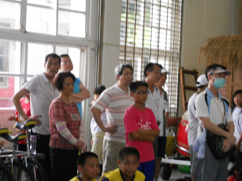 感謝..邱榮譽會長..蒞臨指導...