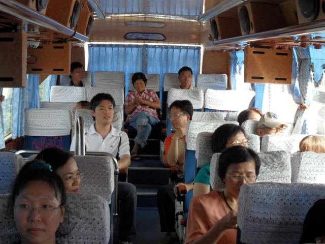 100-8-1山豐同仁一起參加葛倫珮校長就職典禮--帶著滿滿的祝福前往