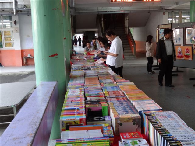 辦理優良圖書展，提供學生多元閱讀學習內容及情境