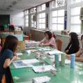 評選委員認真評選語文、數學、健體、綜合及藝文領域教科書
