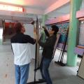 請校內教師協助建立美勞作品展示區