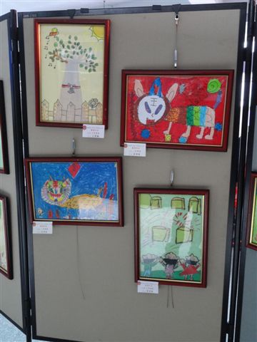 學生平時製作、繪畫之美勞作品展示