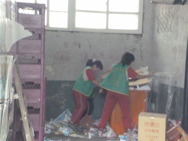 回收室總算快清空了.......