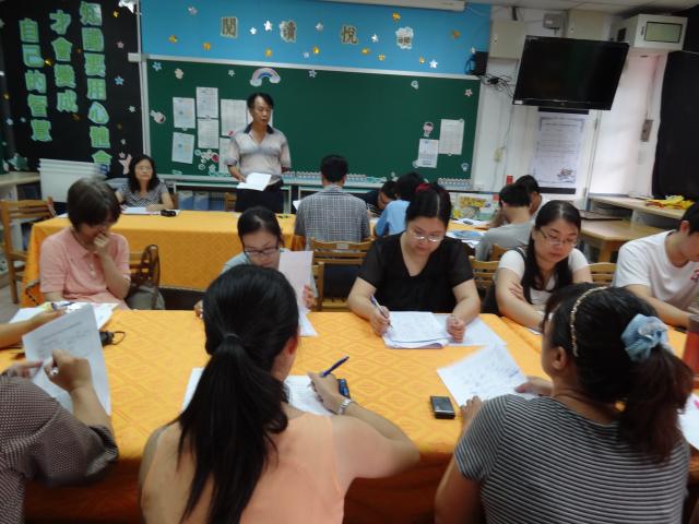 校長勉勵同仁共同努力!
