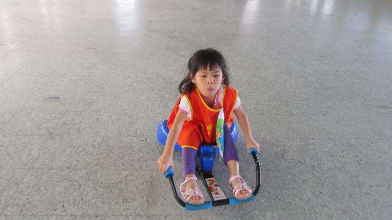 扭扭車練習 (2)