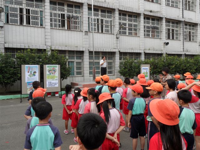 校長向全校師生宣導友善校園活動