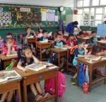 一愛和一信：認識Cc-Dd，律動遊戲和字母小書