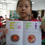 一仁:Unit 3字母教學&我的Ee,Ff 字母小書^~^