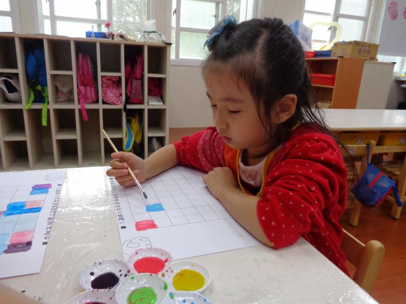 1041110艾瑪水彩混色遊戲 (53).JPG
