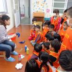 1041110艾瑪水彩混色遊戲 (9).JPG